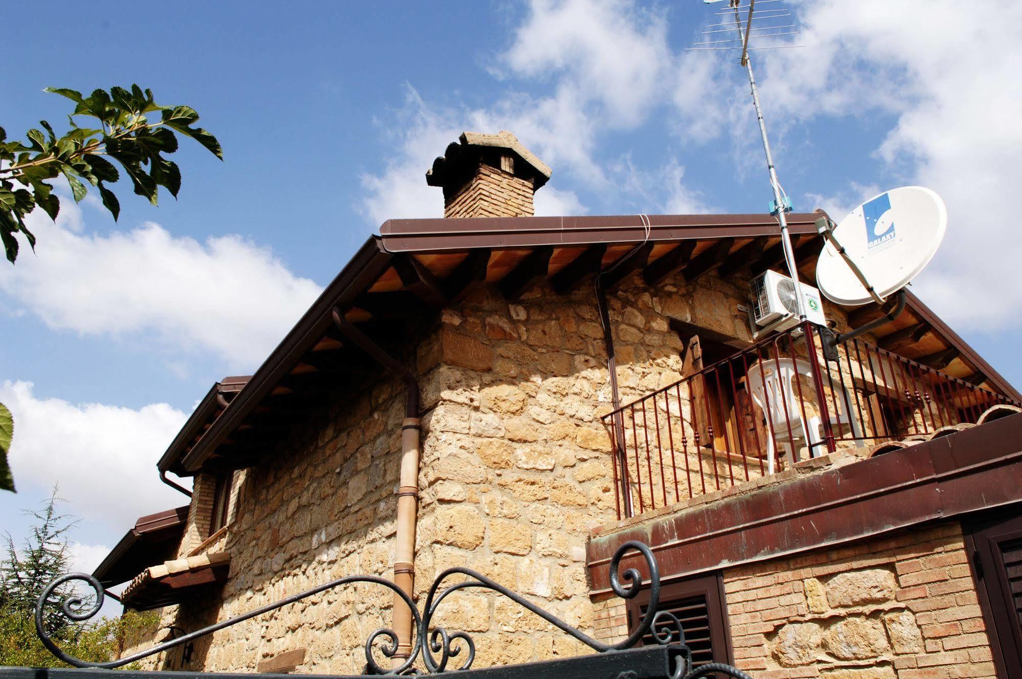 La Casa Sulla Collina D'Oro Acomodação com café da manhã Piazza Armerina Exterior foto